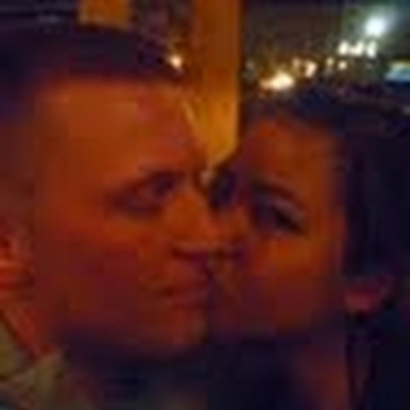 Meet your Posher, Corinne - Picture 1 of 2